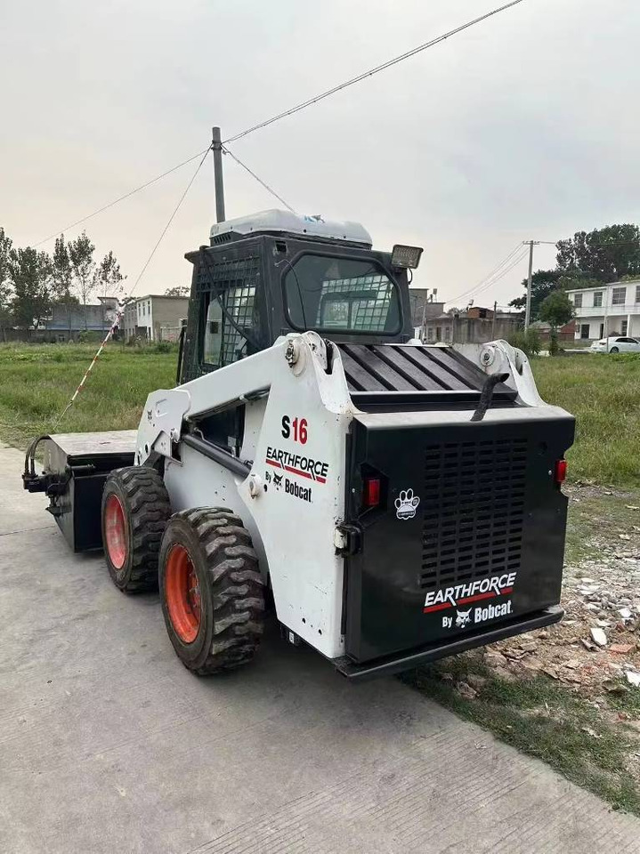 Bobcat S 16 - Mini utovarivač: slika Bobcat S 16 - Mini utovarivač Bobcat S 16 - Mini utovarivač: slika Bobcat S 16 - Mini utovarivač