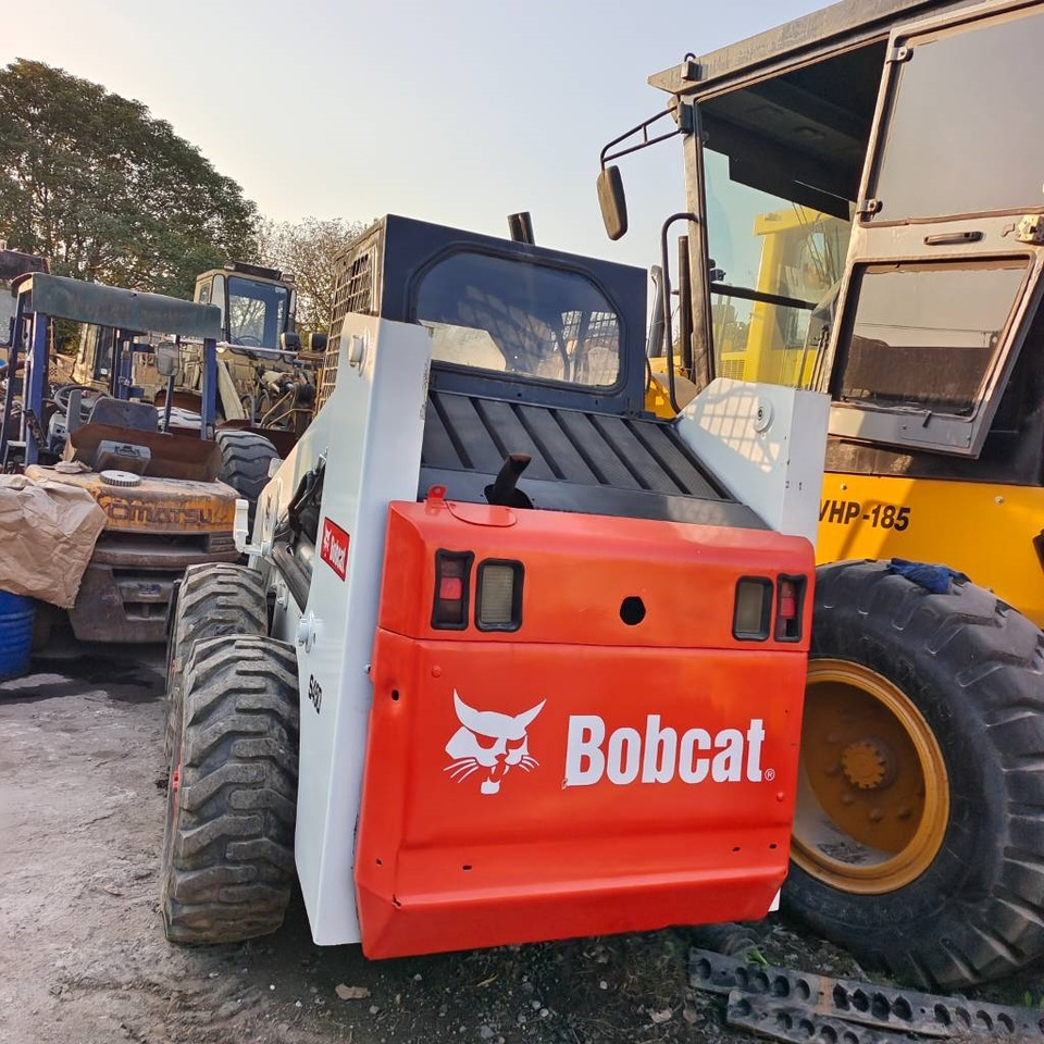 Bobcat S 450 - Mini utovarivač: slika Bobcat S 450 - Mini utovarivač Bobcat S 450 - Mini utovarivač: slika Bobcat S 450 - Mini utovarivač