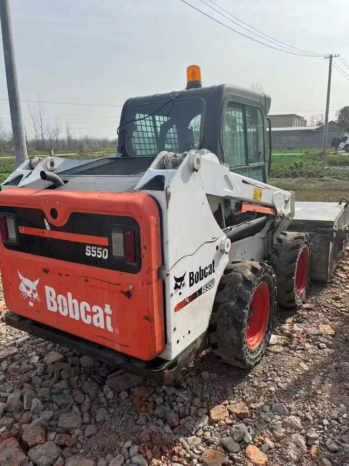 Bobcat S 550 - Utovarivač na kotačima: slika Bobcat S 550 - Utovarivač na kotačima Bobcat S 550 - Utovarivač na kotačima: slika Bobcat S 550 - Utovarivač na kotačima