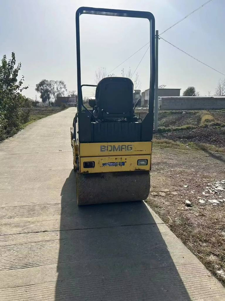 Bomag BW 100 AD - Cestovni valjak: slika Bomag BW 100 AD - Cestovni valjak Bomag BW 100 AD - Cestovni valjak: slika Bomag BW 100 AD - Cestovni valjak