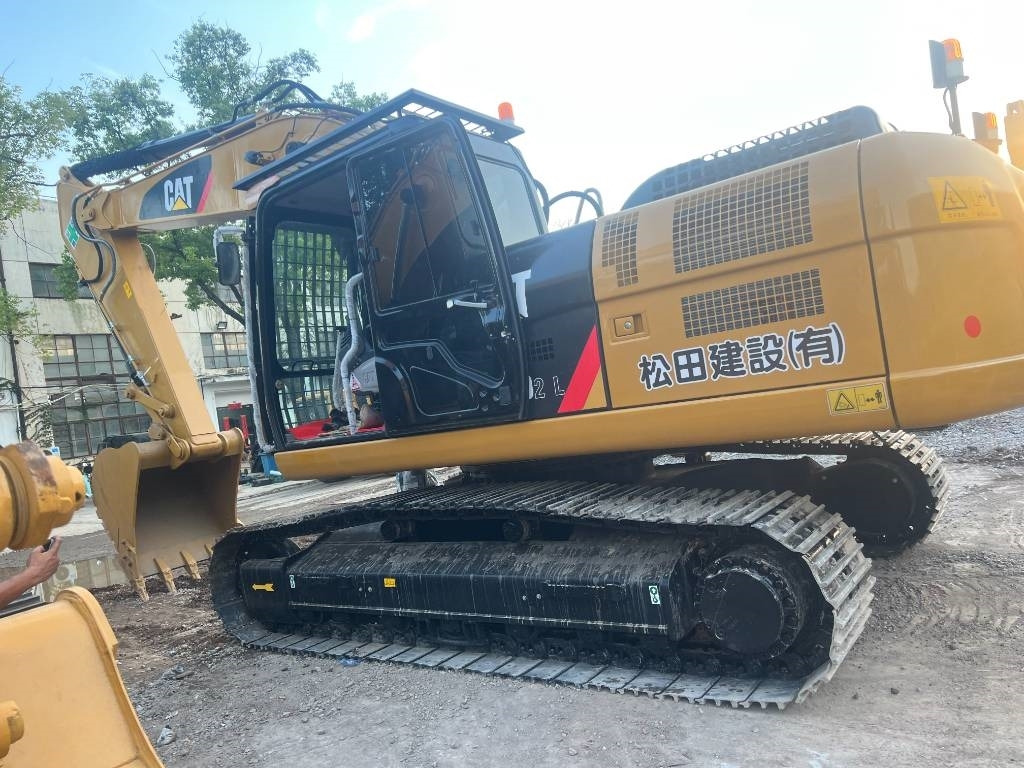 CAT 324 D2L - Bager gusjeničar: slika CAT 324 D2L - Bager gusjeničar CAT 324 D2L - Bager gusjeničar: slika CAT 324 D2L - Bager gusjeničar