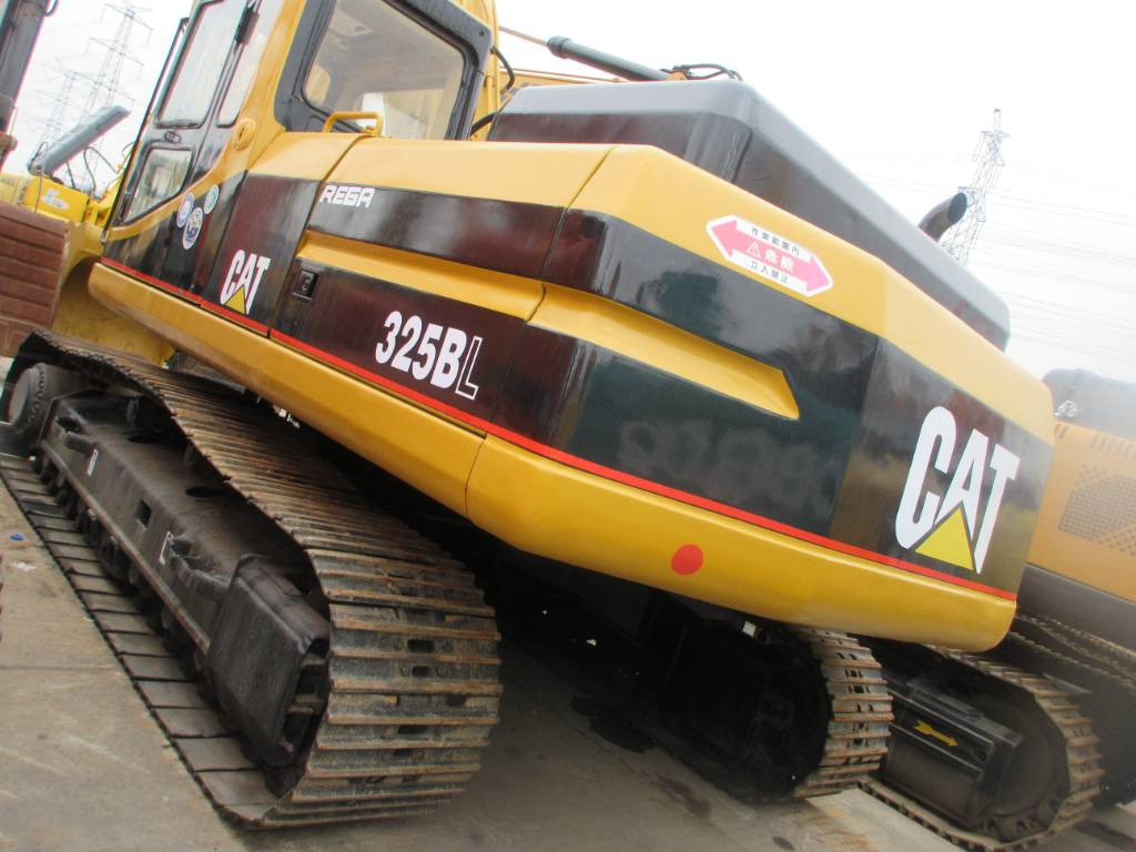 CAT 325 B L - Bager gusjeničar: slika CAT 325 B L - Bager gusjeničar CAT 325 B L - Bager gusjeničar: slika CAT 325 B L - Bager gusjeničar