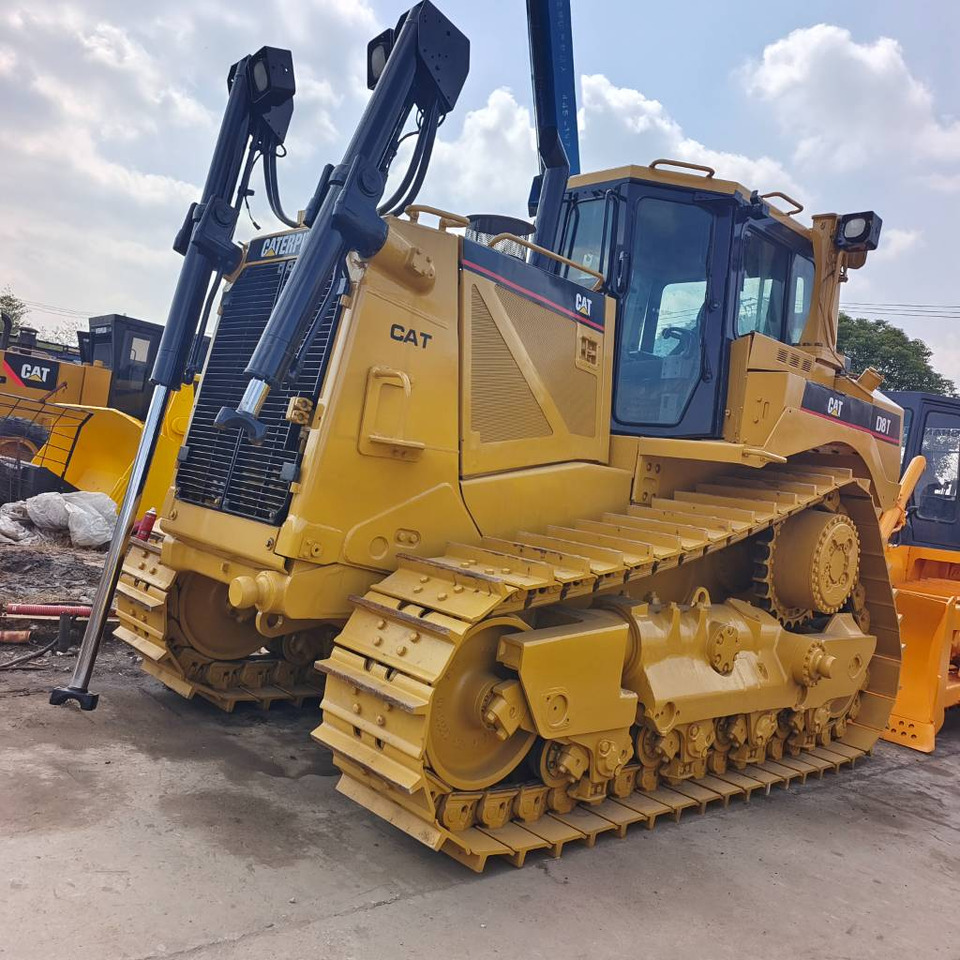 CAT D 8 T - Buldožer: slika CAT D 8 T - Buldožer CAT D 8 T - Buldožer: slika CAT D 8 T - Buldožer