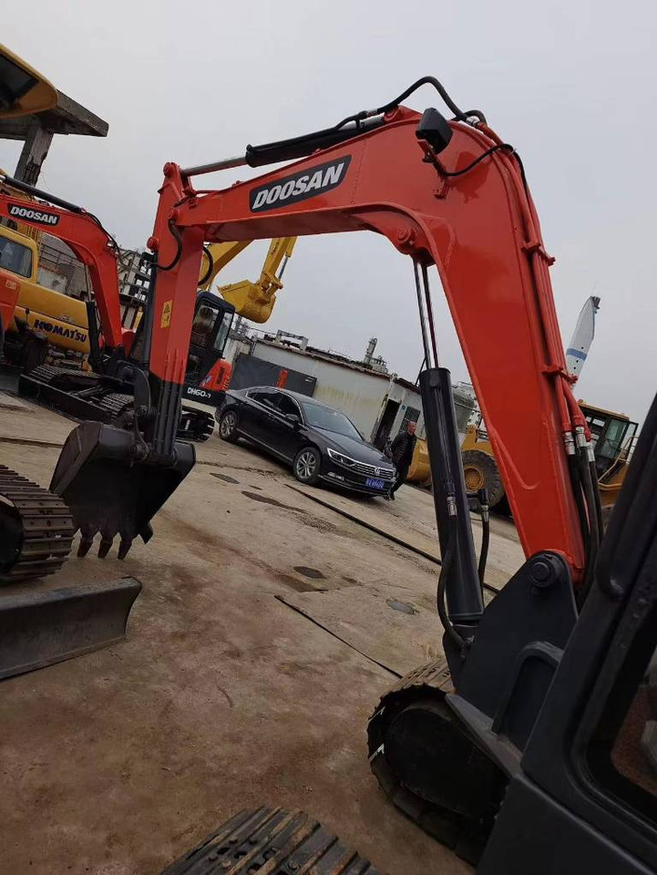 Doosan DH 60-7 - Mini bager: slika Doosan DH 60-7 - Mini bager Doosan DH 60-7 - Mini bager: slika Doosan DH 60-7 - Mini bager
