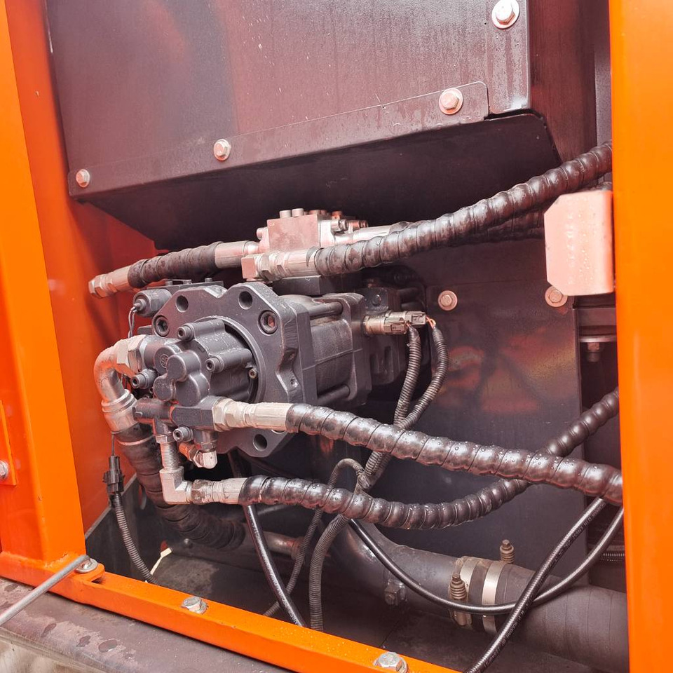 Doosan DX 150 LC - Bager gusjeničar: slika Doosan DX 150 LC - Bager gusjeničar Doosan DX 150 LC - Bager gusjeničar: slika Doosan DX 150 LC - Bager gusjeničar