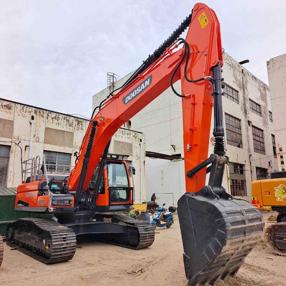Doosan DX 300 - Bager gusjeničar: slika Doosan DX 300 - Bager gusjeničar Doosan DX 300 - Bager gusjeničar: slika Doosan DX 300 - Bager gusjeničar