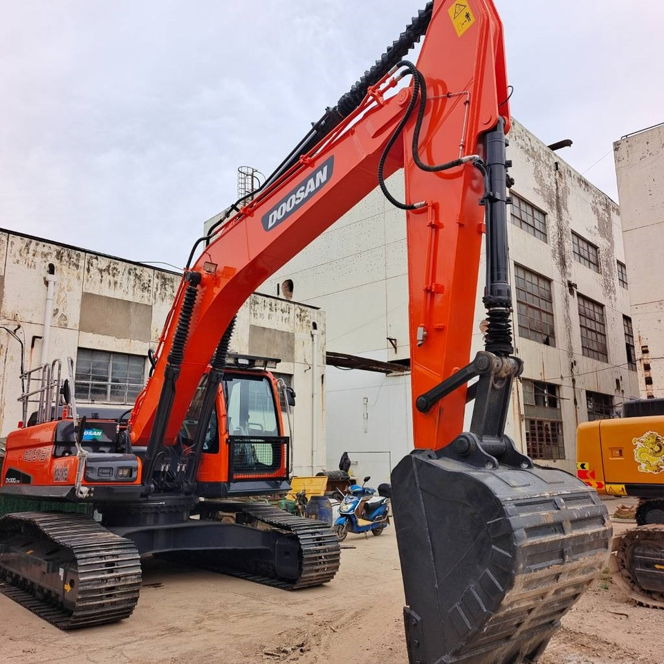 Doosan DX 300 - Bager gusjeničar: slika Doosan DX 300 - Bager gusjeničar Doosan DX 300 - Bager gusjeničar: slika Doosan DX 300 - Bager gusjeničar