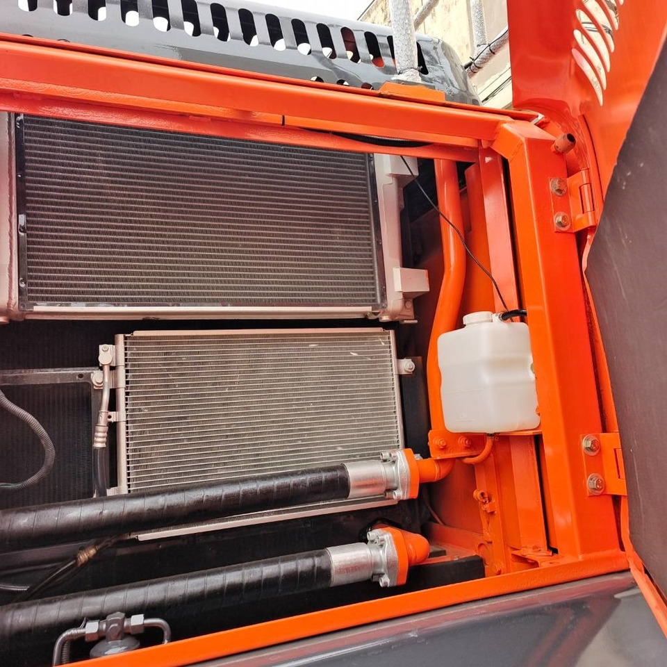 Doosan DX 300 - Bager gusjeničar: slika Doosan DX 300 - Bager gusjeničar Doosan DX 300 - Bager gusjeničar: slika Doosan DX 300 - Bager gusjeničar