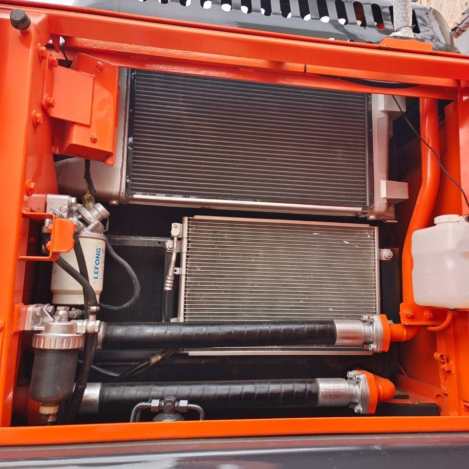 Doosan DX 300 - Bager gusjeničar: slika Doosan DX 300 - Bager gusjeničar Doosan DX 300 - Bager gusjeničar: slika Doosan DX 300 - Bager gusjeničar