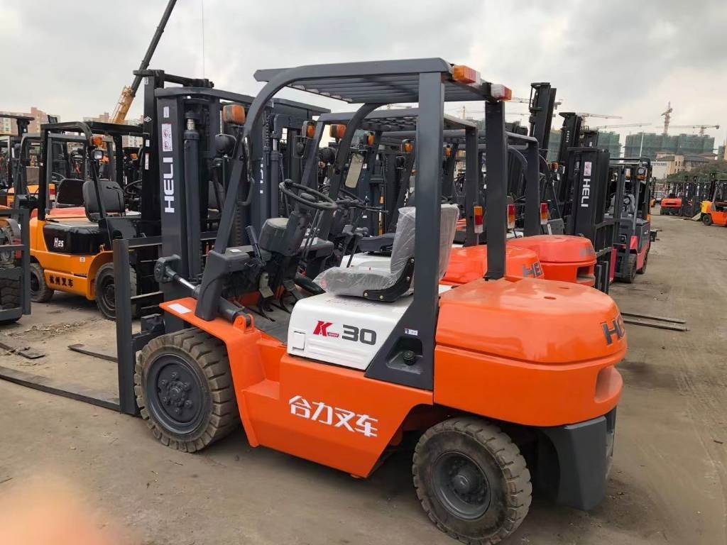 Heli FD 30 - Diesel viličar: slika Heli FD 30 - Diesel viličar Heli FD 30 - Diesel viličar: slika Heli FD 30 - Diesel viličar