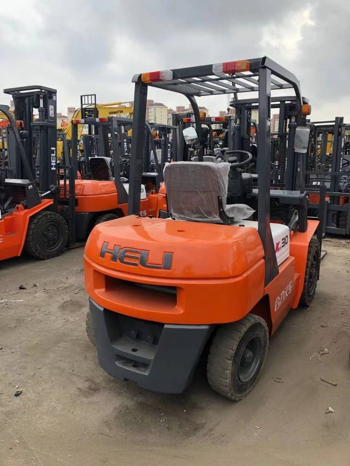 Heli FD 30 - Diesel viličar: slika  Heli FD 30 - Diesel viličar Heli FD 30 - Diesel viličar: slika  Heli FD 30 - Diesel viličar