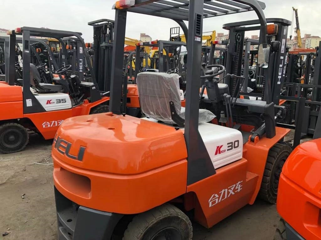 Heli FD 30 - Diesel viličar: slika  Heli FD 30 - Diesel viličar Heli FD 30 - Diesel viličar: slika  Heli FD 30 - Diesel viličar