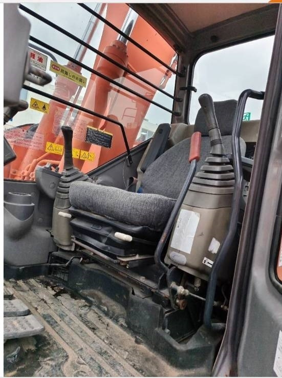 Hitachi ZX 135 US - Bager gusjeničar: slika Hitachi ZX 135 US - Bager gusjeničar Hitachi ZX 135 US - Bager gusjeničar: slika Hitachi ZX 135 US - Bager gusjeničar