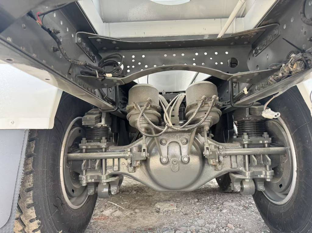 Howo 100% New and used - Kamion cisterna: slika Howo 100% New and used - Kamion cisterna Howo 100% New and used - Kamion cisterna: slika Howo 100% New and used - Kamion cisterna