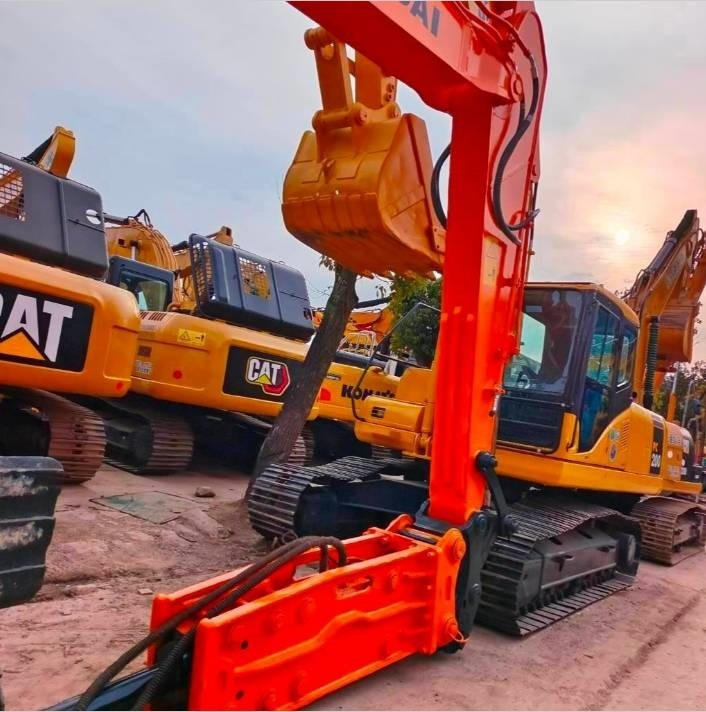 Hyundai 210 W-9 - Bager na kotačima: slika  Hyundai 210 W-9 - Bager na kotačima Hyundai 210 W-9 - Bager na kotačima: slika  Hyundai 210 W-9 - Bager na kotačima