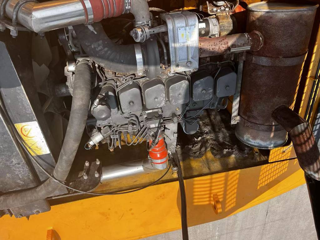 Hyundai 210W-7 - Bager na kotačima: slika Hyundai 210W-7 - Bager na kotačima Hyundai 210W-7 - Bager na kotačima: slika Hyundai 210W-7 - Bager na kotačima