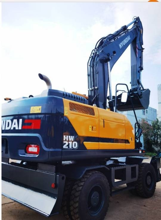 Hyundai 210W-9 - Bager na kotačima: slika  Hyundai 210W-9 - Bager na kotačima Hyundai 210W-9 - Bager na kotačima: slika  Hyundai 210W-9 - Bager na kotačima