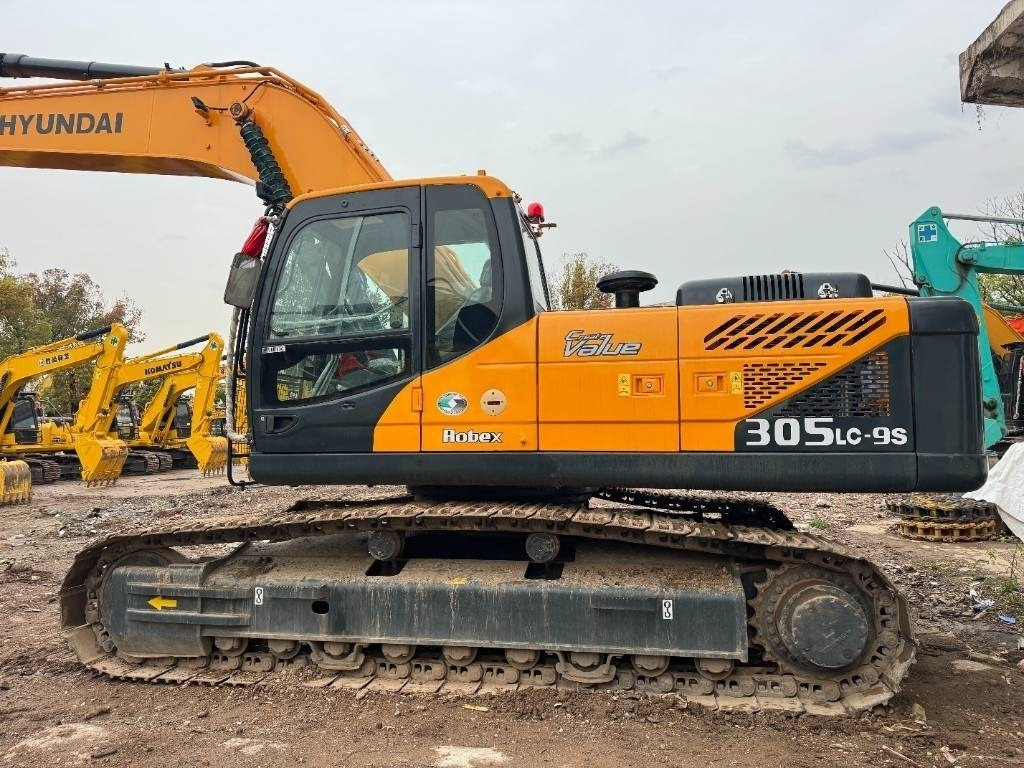 Hyundai 305LC - Bager gusjeničar: slika Hyundai 305LC - Bager gusjeničar Hyundai 305LC - Bager gusjeničar: slika Hyundai 305LC - Bager gusjeničar