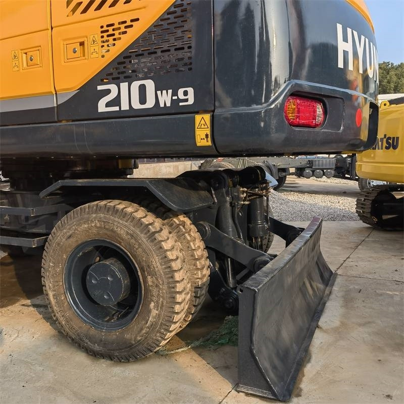 Hyundai HW 210 A - Bager gusjeničar: slika Hyundai HW 210 A - Bager gusjeničar Hyundai HW 210 A - Bager gusjeničar: slika Hyundai HW 210 A - Bager gusjeničar