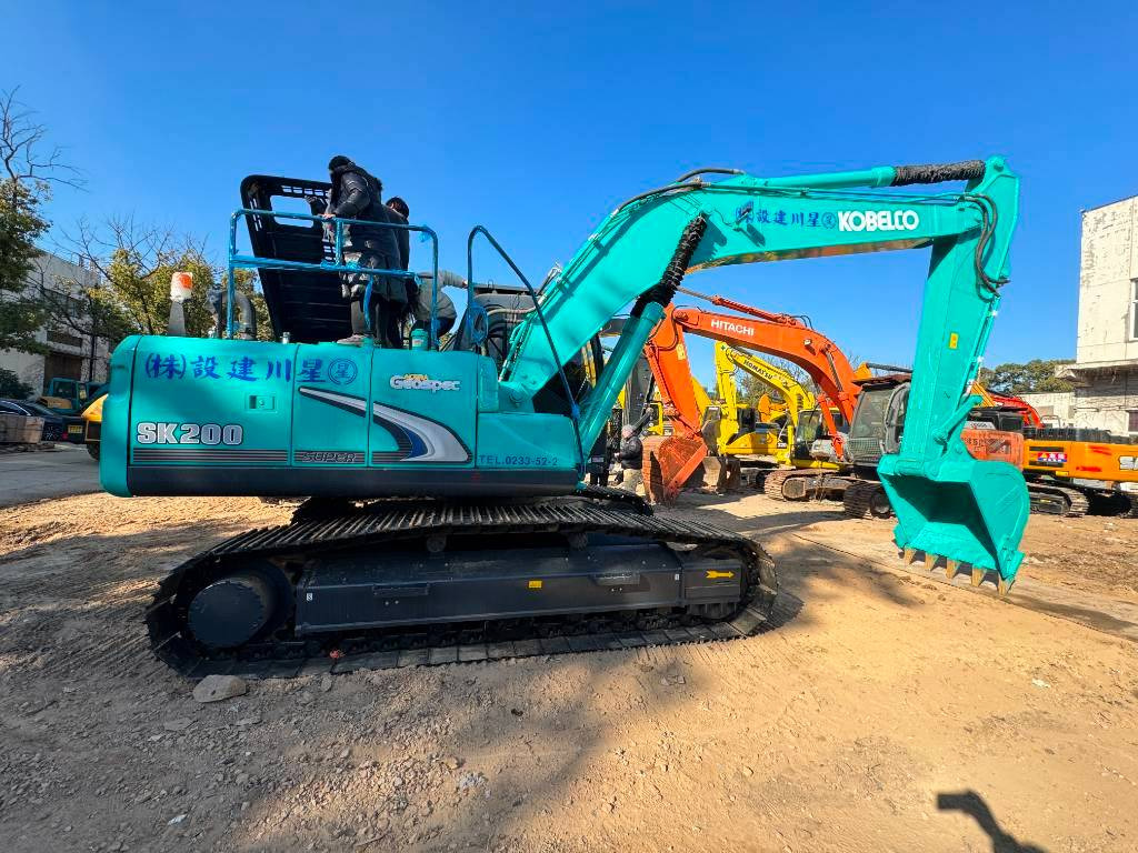 Kobelco SK 200-8 - Bager gusjeničar: slika Kobelco SK 200-8 - Bager gusjeničar Kobelco SK 200-8 - Bager gusjeničar: slika Kobelco SK 200-8 - Bager gusjeničar