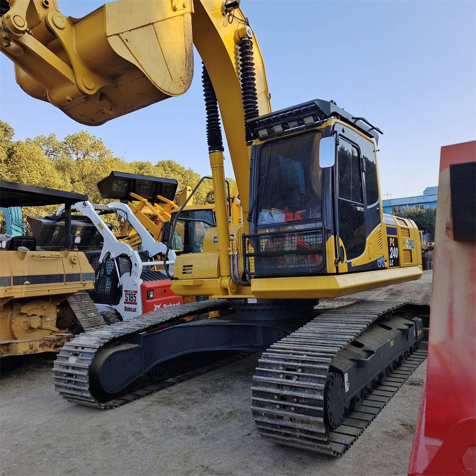 Komatsu PC 240 - Bager gusjeničar: slika Komatsu PC 240 - Bager gusjeničar Komatsu PC 240 - Bager gusjeničar: slika Komatsu PC 240 - Bager gusjeničar