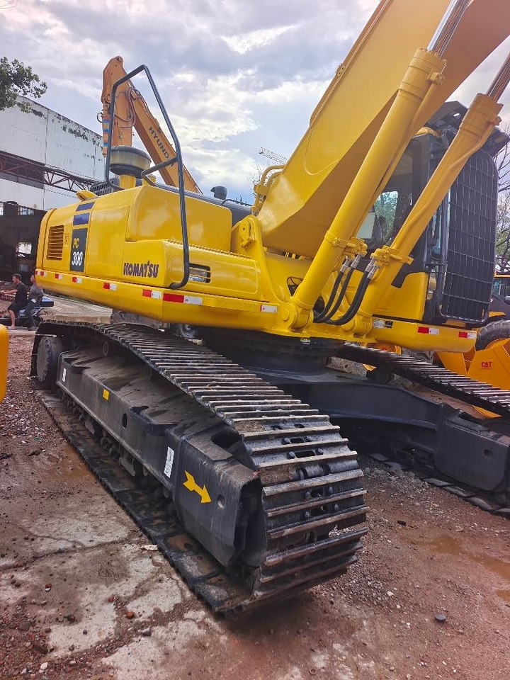 Komatsu PC 300 - Bager gusjeničar: slika Komatsu PC 300 - Bager gusjeničar Komatsu PC 300 - Bager gusjeničar: slika Komatsu PC 300 - Bager gusjeničar