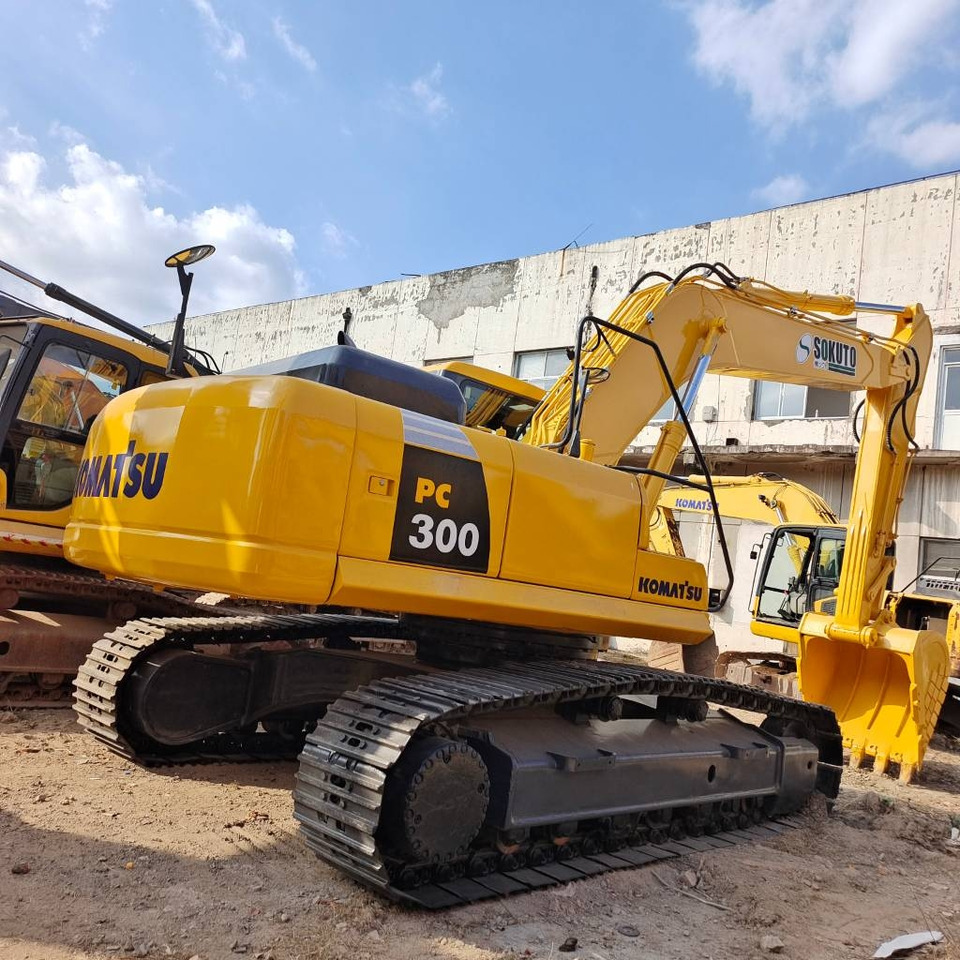 Komatsu PC 300 - Bager gusjeničar: slika  Komatsu PC 300 - Bager gusjeničar Komatsu PC 300 - Bager gusjeničar: slika  Komatsu PC 300 - Bager gusjeničar