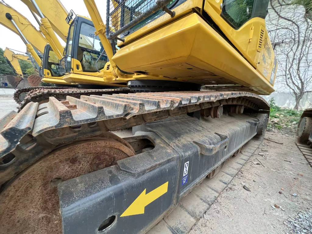 Komatsu PC 360-7 - Bager gusjeničar: slika Komatsu PC 360-7 - Bager gusjeničar Komatsu PC 360-7 - Bager gusjeničar: slika Komatsu PC 360-7 - Bager gusjeničar