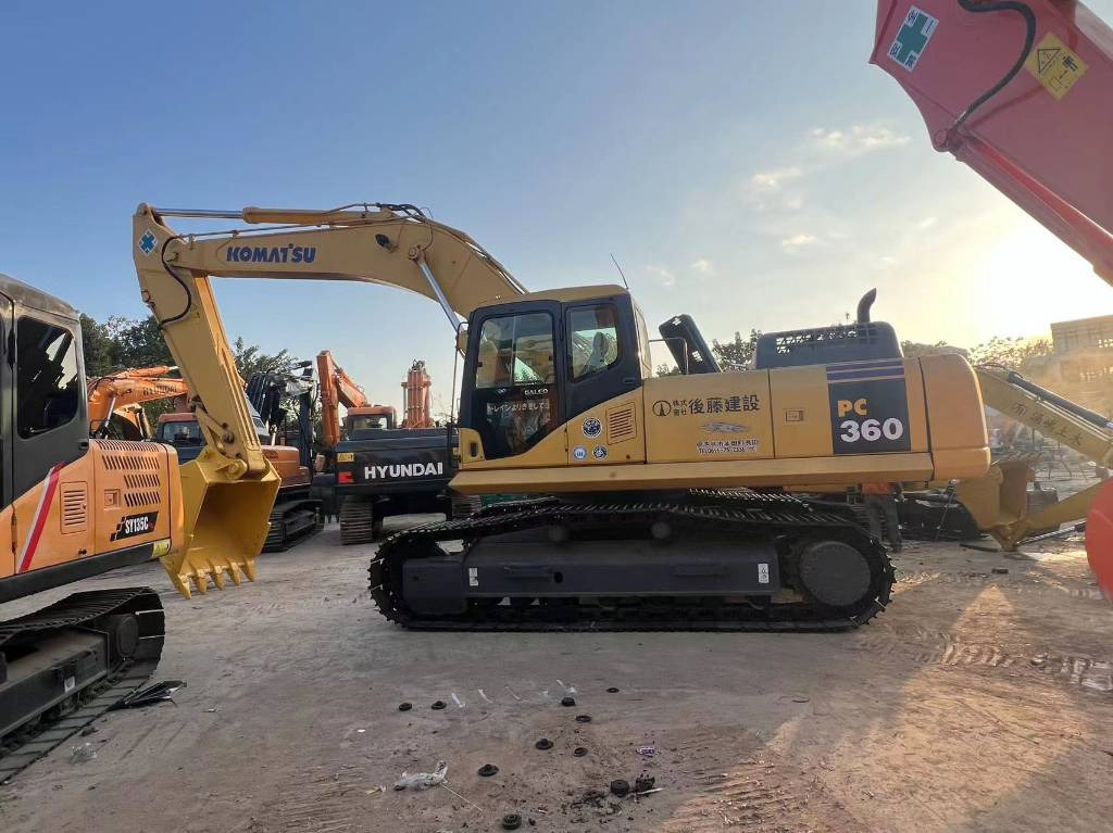Komatsu PC 360-7 - Bager gusjeničar: slika Komatsu PC 360-7 - Bager gusjeničar Komatsu PC 360-7 - Bager gusjeničar: slika Komatsu PC 360-7 - Bager gusjeničar