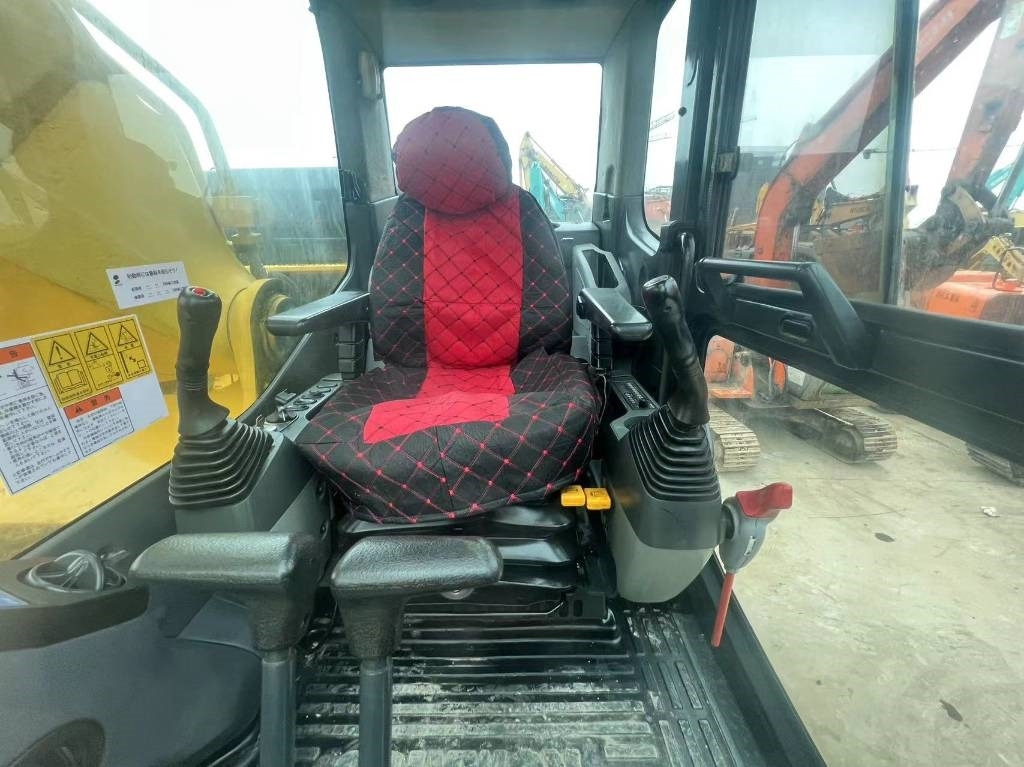 Komatsu PC 400 - Bager gusjeničar: slika Komatsu PC 400 - Bager gusjeničar Komatsu PC 400 - Bager gusjeničar: slika Komatsu PC 400 - Bager gusjeničar