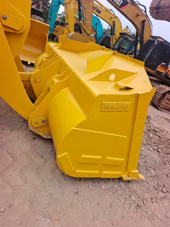 Komatsu WA 380 - Bager na kotačima: slika Komatsu WA 380 - Bager na kotačima Komatsu WA 380 - Bager na kotačima: slika Komatsu WA 380 - Bager na kotačima