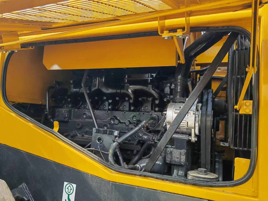 Komatsu WA 470-3 - Utovarivač na kotačima: slika Komatsu WA 470-3 - Utovarivač na kotačima Komatsu WA 470-3 - Utovarivač na kotačima: slika Komatsu WA 470-3 - Utovarivač na kotačima