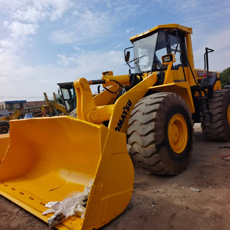 Komatsu WA 470-3 - Utovarivač na kotačima: slika Komatsu WA 470-3 - Utovarivač na kotačima Komatsu WA 470-3 - Utovarivač na kotačima: slika Komatsu WA 470-3 - Utovarivač na kotačima