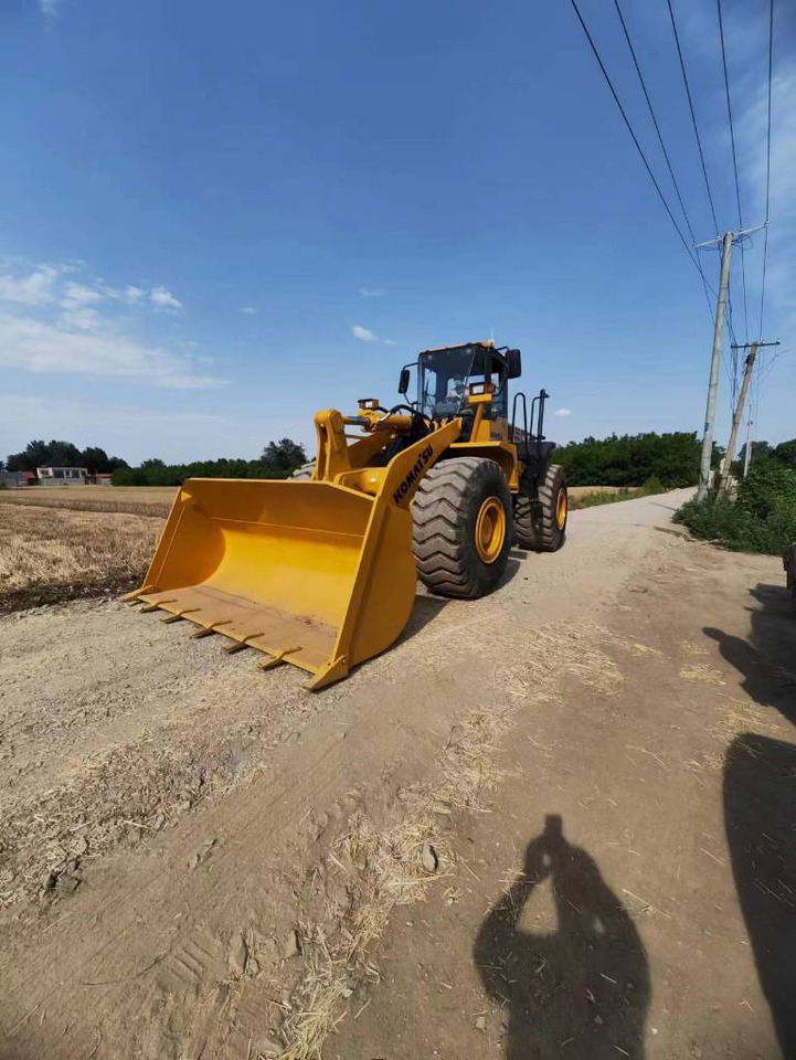 Komatsu WA 470-3 - Utovarivač na kotačima: slika Komatsu WA 470-3 - Utovarivač na kotačima Komatsu WA 470-3 - Utovarivač na kotačima: slika Komatsu WA 470-3 - Utovarivač na kotačima