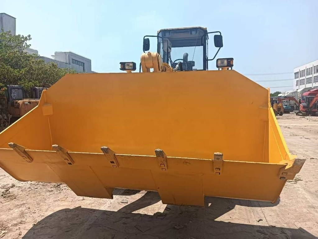 Komatsu WA 470-3 - Utovarivač na kotačima: slika Komatsu WA 470-3 - Utovarivač na kotačima Komatsu WA 470-3 - Utovarivač na kotačima: slika Komatsu WA 470-3 - Utovarivač na kotačima