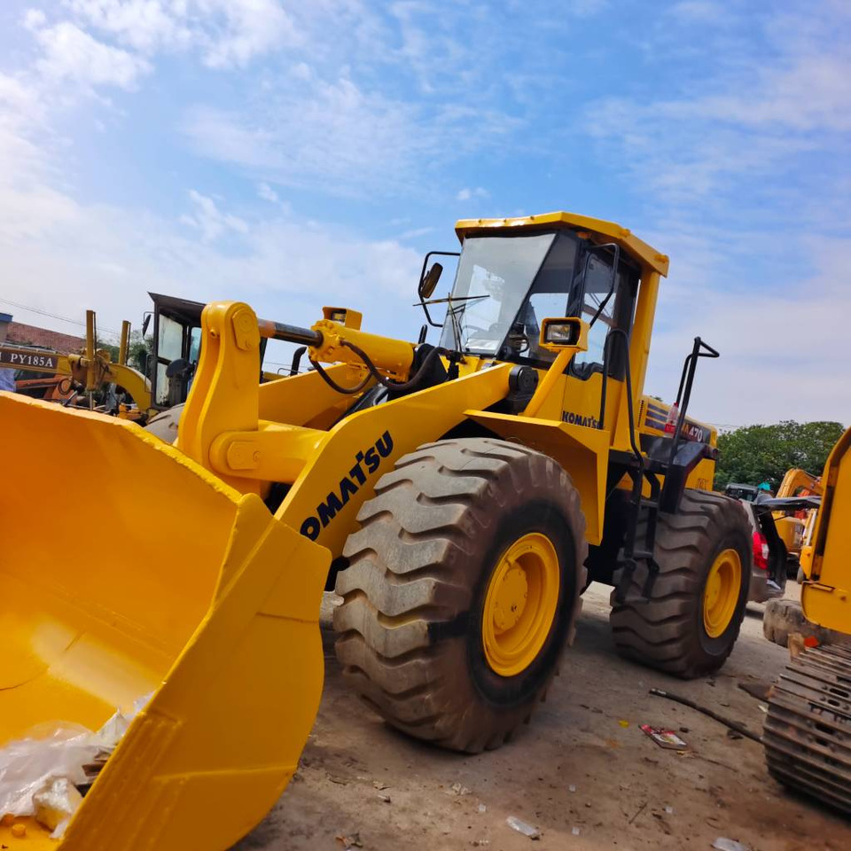 Komatsu WA 470-3 - Utovarivač na kotačima: slika Komatsu WA 470-3 - Utovarivač na kotačima Komatsu WA 470-3 - Utovarivač na kotačima: slika Komatsu WA 470-3 - Utovarivač na kotačima