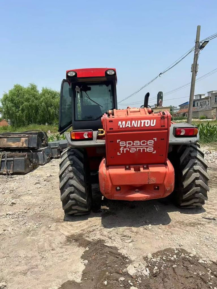 Manitou MT 1740 SL T - Mini utovarivač: slika Manitou MT 1740 SL T - Mini utovarivač Manitou MT 1740 SL T - Mini utovarivač: slika Manitou MT 1740 SL T - Mini utovarivač