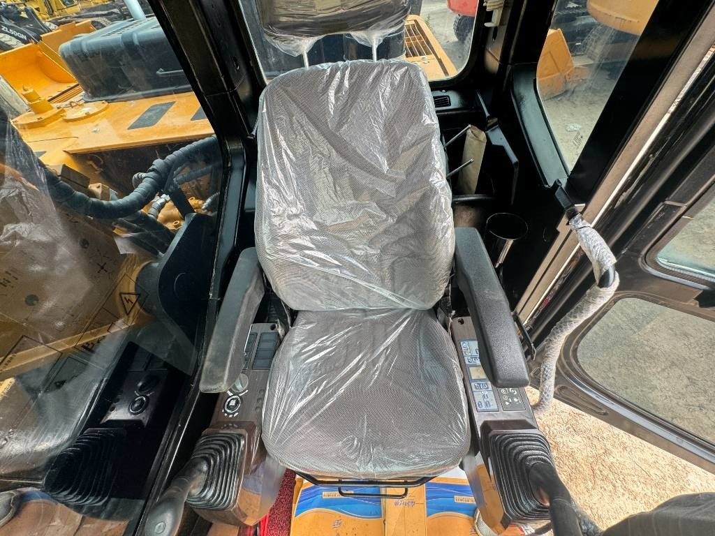 Sany SY 215 H - Bager gusjeničar: slika Sany SY 215 H - Bager gusjeničar Sany SY 215 H - Bager gusjeničar: slika Sany SY 215 H - Bager gusjeničar