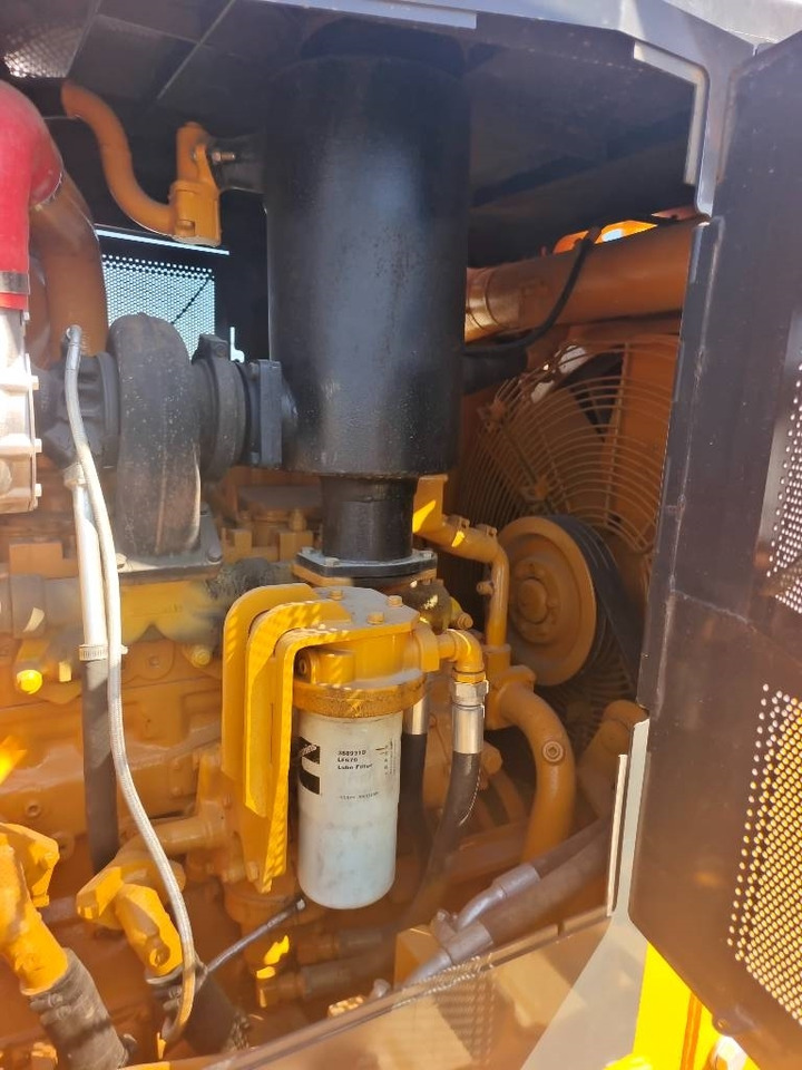 Buldožer Shantui SD 32: slika Buldožer Shantui SD 32 Buldožer Shantui SD 32: slika Buldožer Shantui SD 32