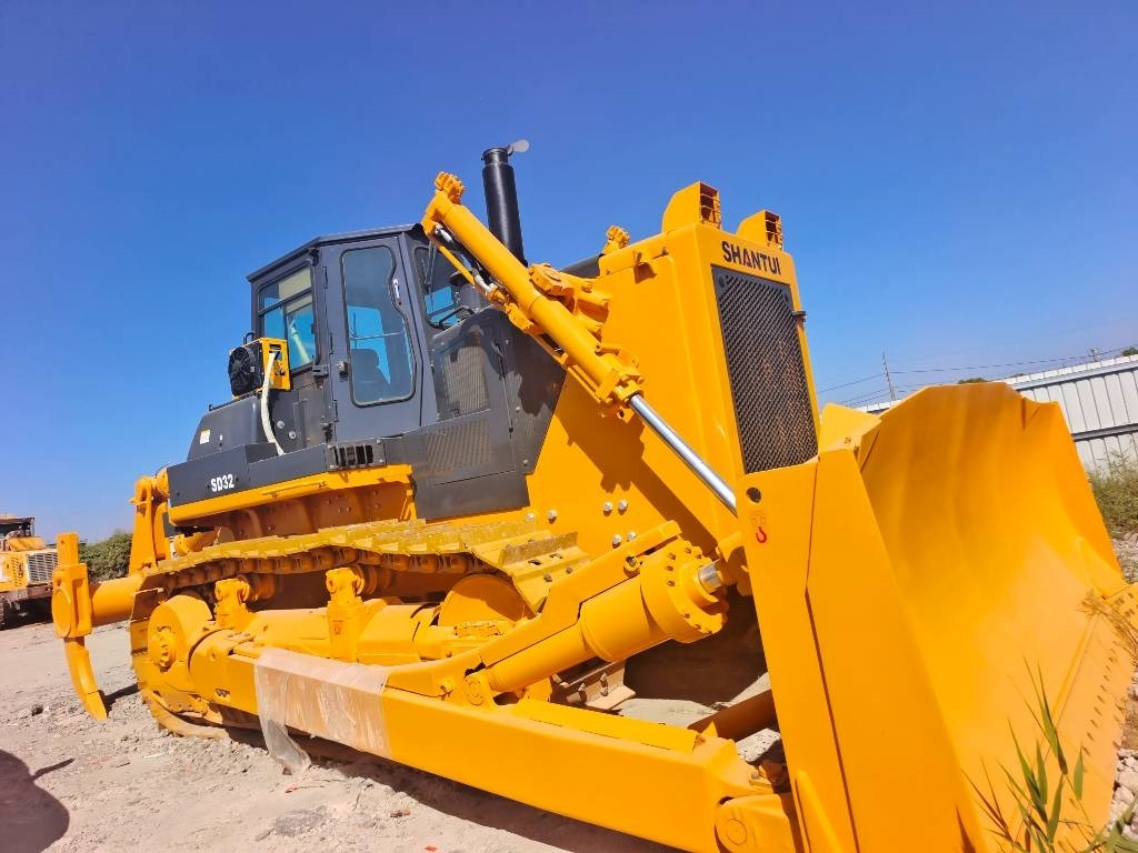 Shantui SD 32 - Buldožer: slika Shantui SD 32 - Buldožer Shantui SD 32 - Buldožer: slika Shantui SD 32 - Buldožer