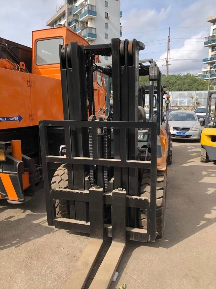 Toyota FD 50 - Diesel viličar: slika  Toyota FD 50 - Diesel viličar Toyota FD 50 - Diesel viličar: slika  Toyota FD 50 - Diesel viličar