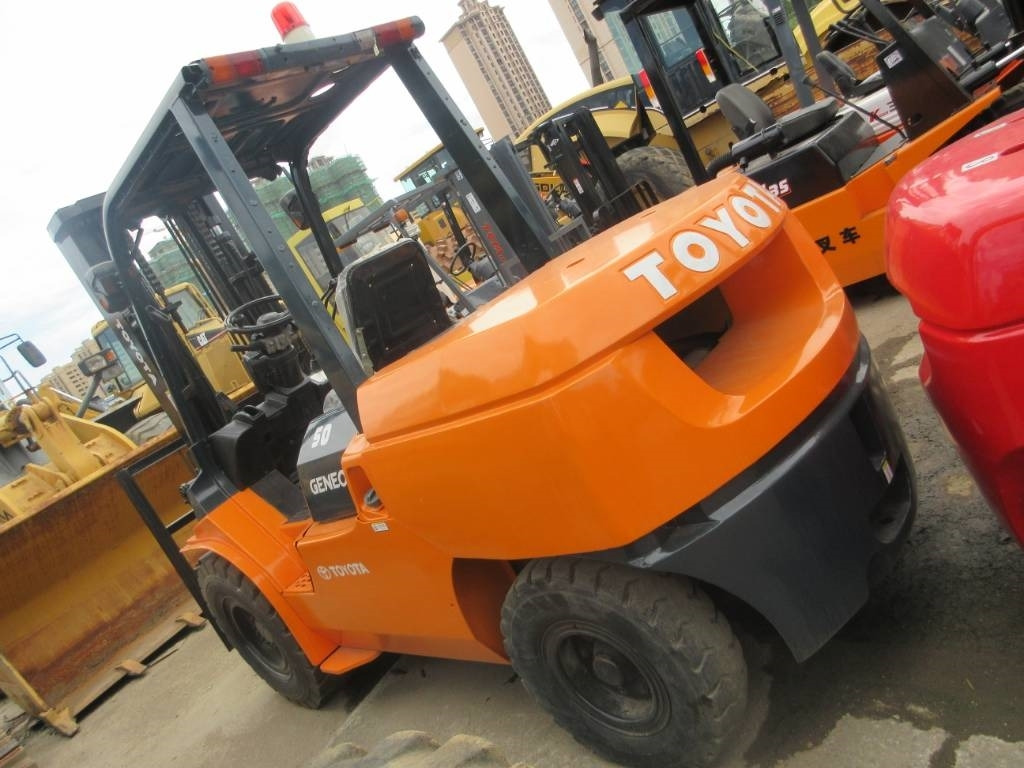 Toyota FD 50 - Diesel viličar: slika Toyota FD 50 - Diesel viličar Toyota FD 50 - Diesel viličar: slika Toyota FD 50 - Diesel viličar