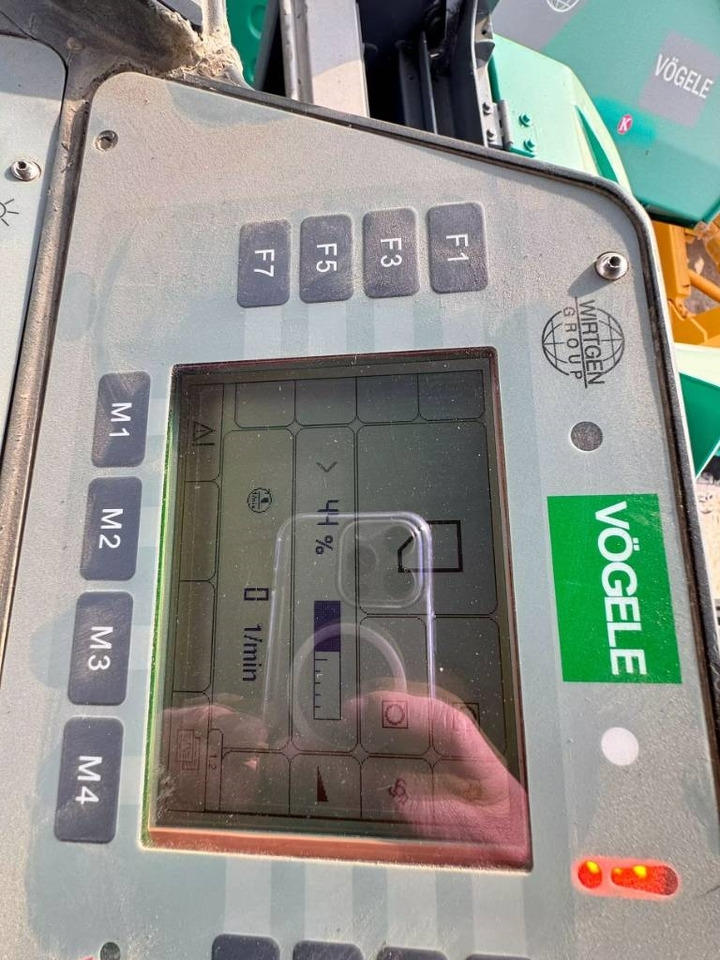 Vögele 1800-3 - Bager gusjeničar: slika Vögele 1800-3 - Bager gusjeničar Vögele 1800-3 - Bager gusjeničar: slika Vögele 1800-3 - Bager gusjeničar