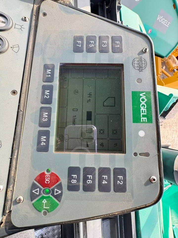 Vögele 1800-3 - Bager gusjeničar: slika Vögele 1800-3 - Bager gusjeničar Vögele 1800-3 - Bager gusjeničar: slika Vögele 1800-3 - Bager gusjeničar