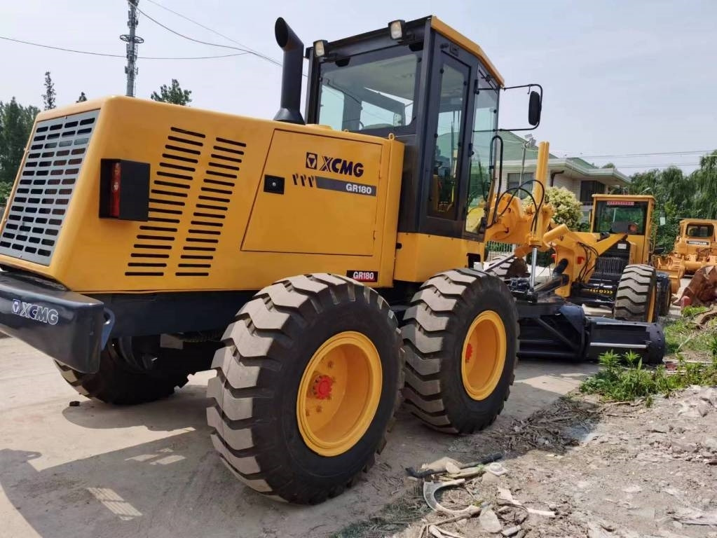 XCMG GR 180 - Grejder: slika  XCMG GR 180 - Grejder XCMG GR 180 - Grejder: slika  XCMG GR 180 - Grejder