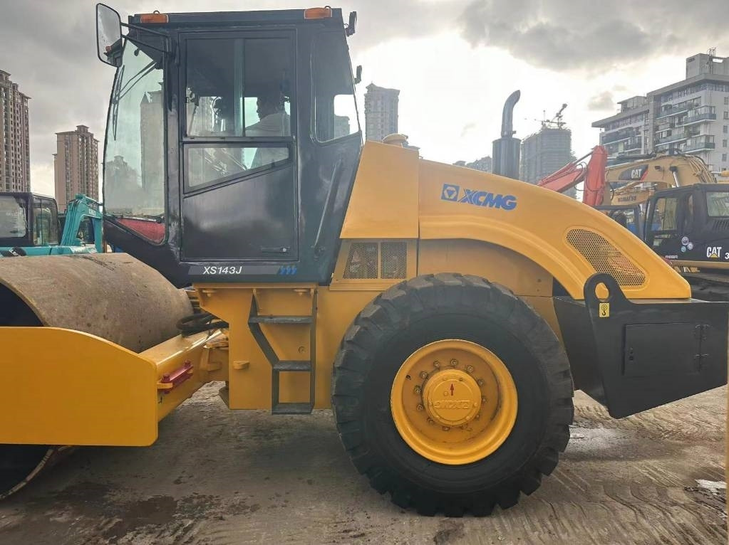 XCMG XS 143 - Bager gusjeničar: slika XCMG XS 143 - Bager gusjeničar XCMG XS 143 - Bager gusjeničar: slika XCMG XS 143 - Bager gusjeničar