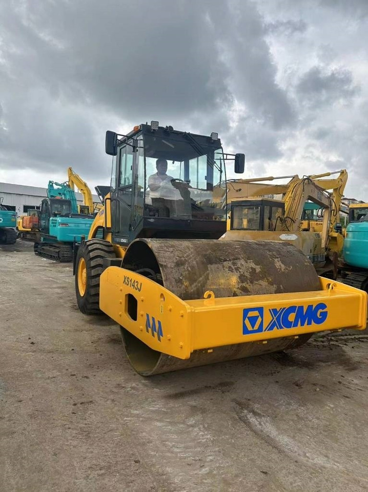XCMG XS 143 - Bager gusjeničar: slika XCMG XS 143 - Bager gusjeničar XCMG XS 143 - Bager gusjeničar: slika XCMG XS 143 - Bager gusjeničar