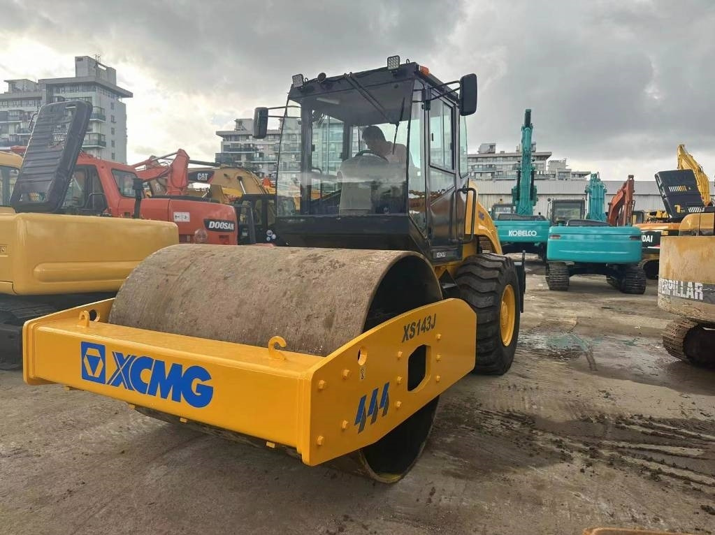 XCMG XS 143 - Bager gusjeničar: slika XCMG XS 143 - Bager gusjeničar XCMG XS 143 - Bager gusjeničar: slika XCMG XS 143 - Bager gusjeničar