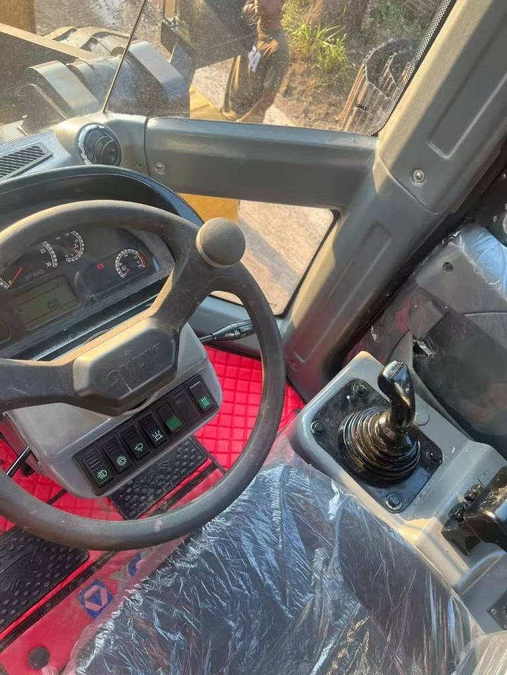 XCMG ZL 50 GN - Utovarivač na kotačima: slika  XCMG ZL 50 GN - Utovarivač na kotačima XCMG ZL 50 GN - Utovarivač na kotačima: slika  XCMG ZL 50 GN - Utovarivač na kotačima