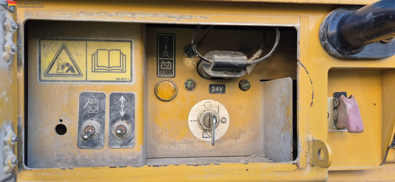 CAT 966 MXE | CAT Payload System | Klimaanlage | Rückfahrkamera | Schaufel - Utovarivač na kotačima: slika CAT 966 MXE | CAT Payload System | Klimaanlage | Rückfahrkamera | Schaufel - Utovarivač na kotačima CAT 966 MXE | CAT Payload System | Klimaanlage | Rückfahrkamera | Schaufel - Utovarivač na kotačima: slika CAT 966 MXE | CAT Payload System | Klimaanlage | Rückfahrkamera | Schaufel - Utovarivač na kotačima